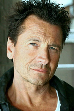 Mark Lindsay Chapman portrait