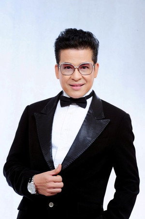 Thanh Bạch portrait