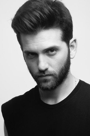 Roy Nik portrait