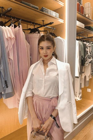 Elizabeth Tan portrait