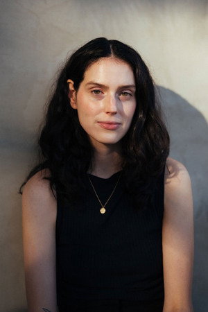 Eva Victor portrait