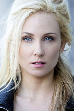 Alexis Kendra portrait