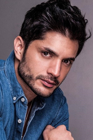 Daniel Elbittar portrait