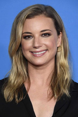 Emily VanCamp portrait