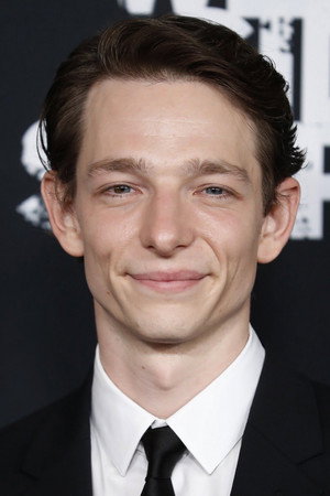 Mike Faist portrait