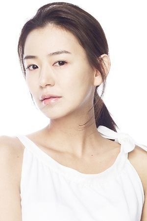 Shim Yi Young portrait