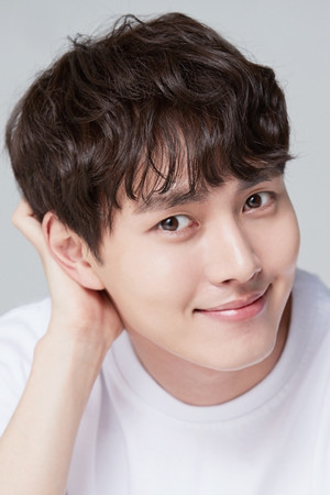 Lee Tae-ri portrait