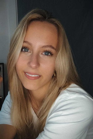 Ella Johansson portrait