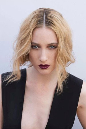Sophie Lowe portrait
