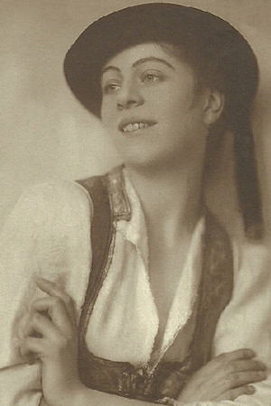 Lucy Kieselhausen portrait