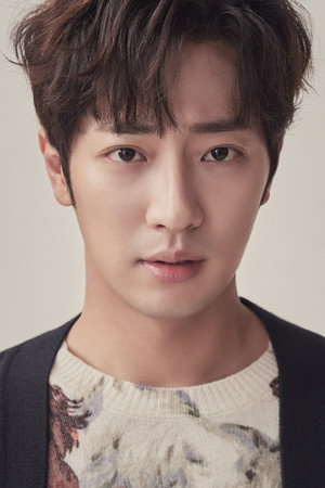 Lee Sang-yeob portrait