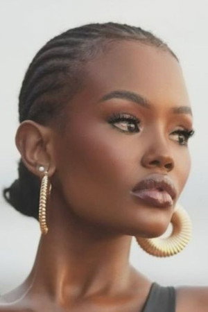 Isimbi Yvonne portrait