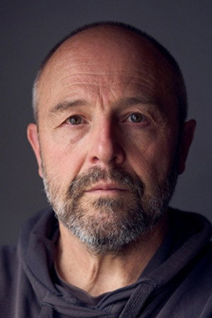 Simon Fellows portrait