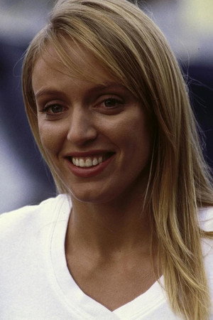Anja Coleby portrait