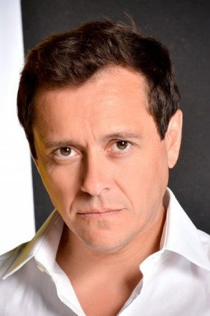 Álvaro Morales portrait