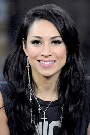 Cassie Steele portrait