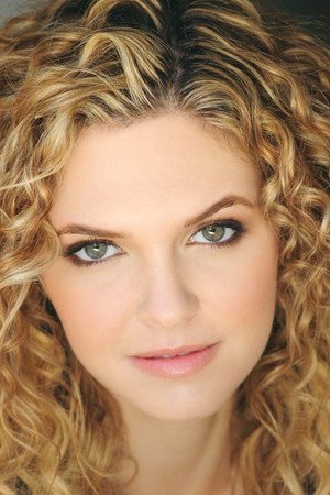 Caroline Heinle portrait