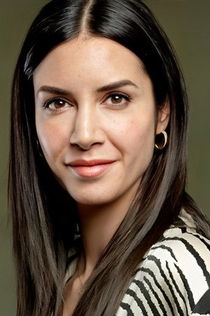 Ahu Yağtu portrait
