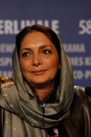Manijeh Hekmat portrait