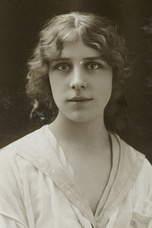 Andrée Pascal portrait