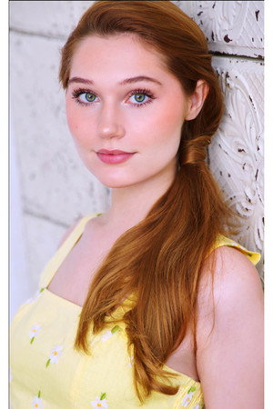 Serena Laurel portrait