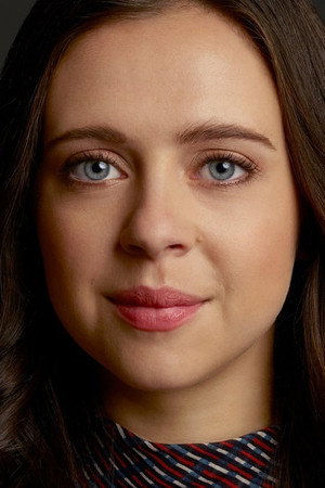 Bel Powley portrait