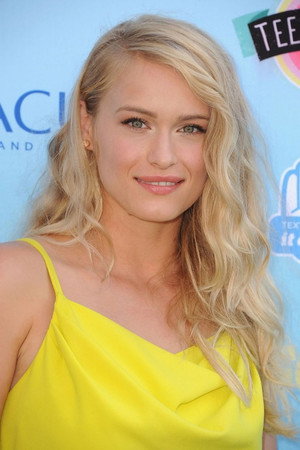 Leven Rambin portrait