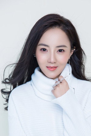 Qiu Qiu portrait