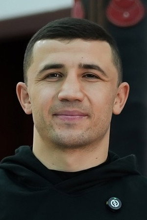 Israil Madrimov portrait