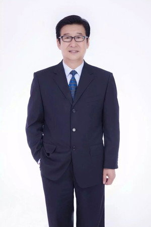 Genyi Yu portrait