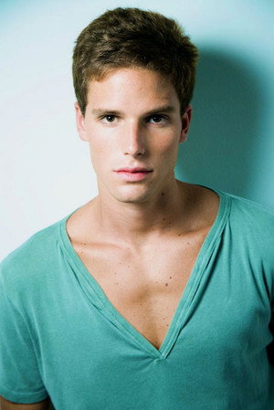 Jonatas Faro portrait