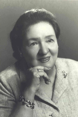 Kyveli portrait