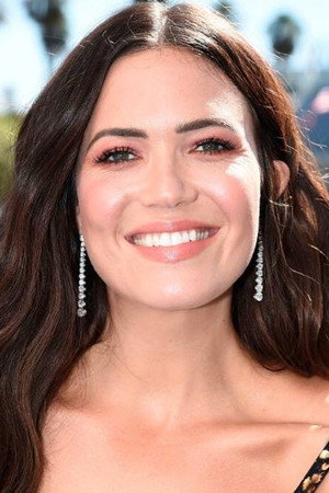 Mandy Moore portrait