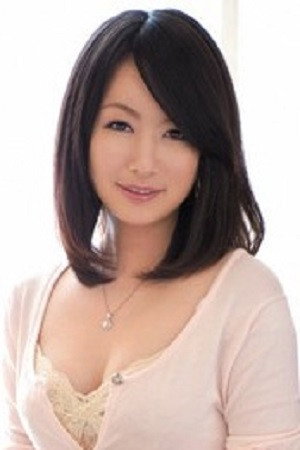 Yumi Iwasa portrait