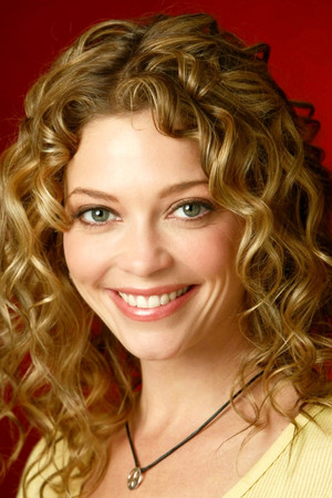 Amanda Detmer portrait