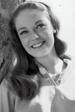 Elizabeth Hartman portrait