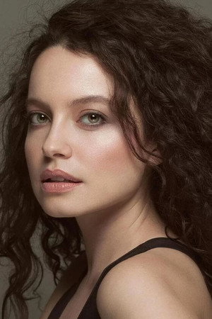 Gizem Arıkan portrait