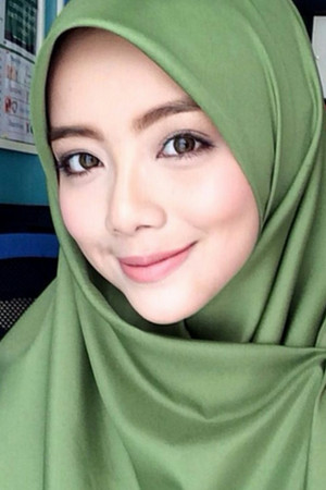 Mira Filzah portrait