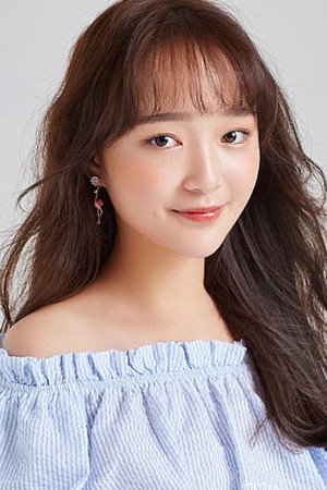 Liao Moxi portrait