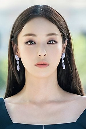 Lee Da-hee portrait