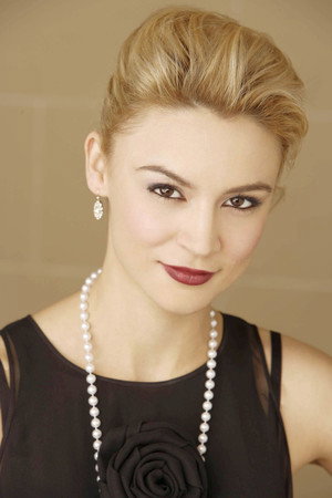 Samaire Armstrong portrait