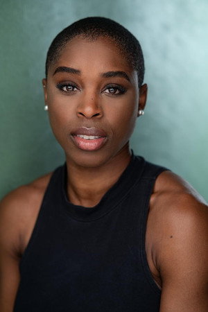 Dara abasuté portrait