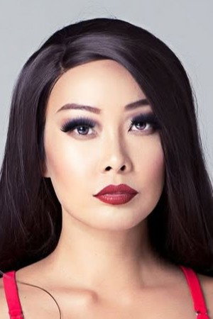 Eva Oh portrait