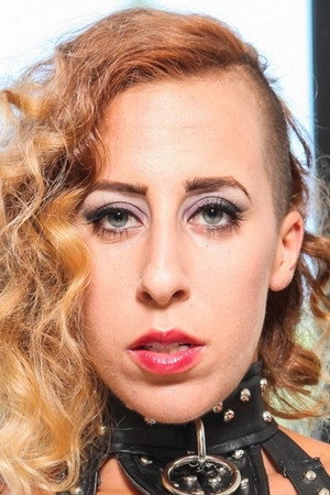 Kinky Gaga portrait