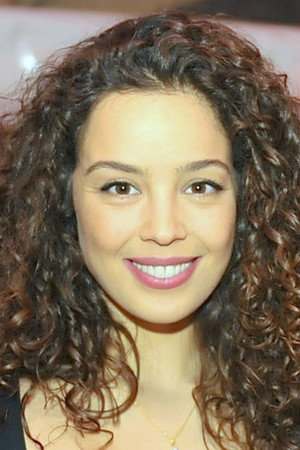 Azra Akın portrait
