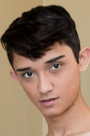 Casey Xander portrait