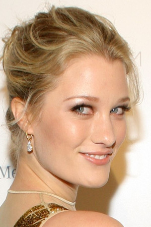 Ashley Hinshaw portrait