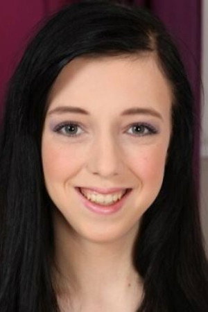 Anny Romaine portrait