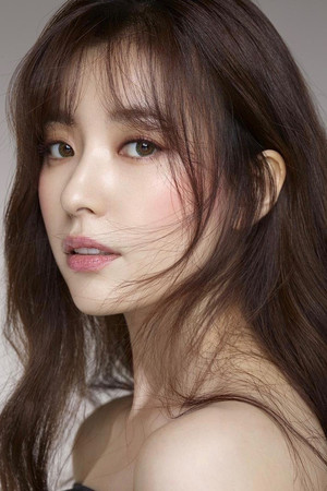 Han Hyo-joo portrait