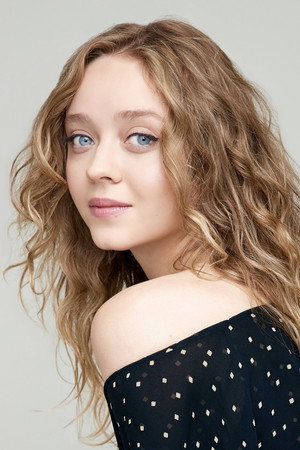 Madeleine Arthur portrait